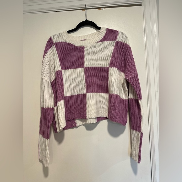 Moon And Madison Sz: M  White & Purple Checkered Long Sleeve Cropped Sweater - Picture 1 of 10